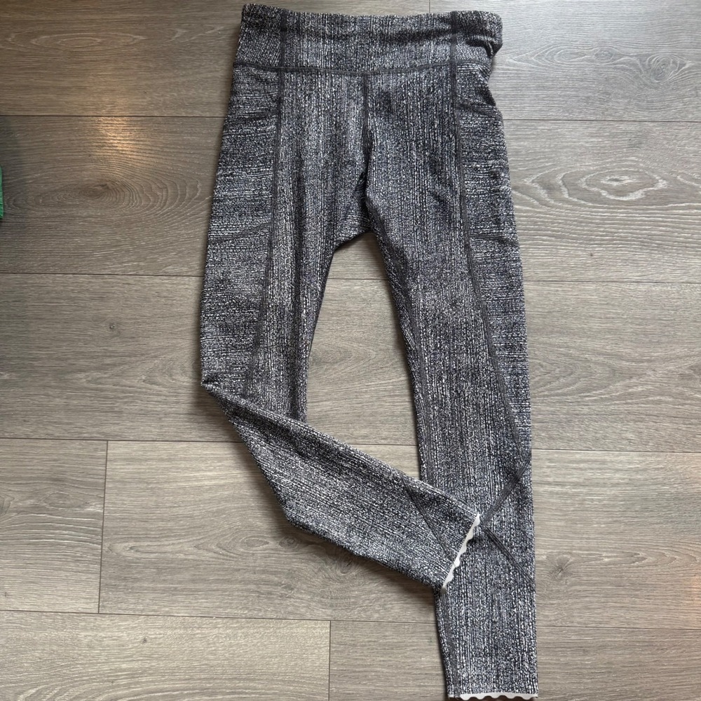 Lululemon Athletica Black White Speckled Pocket High Rise‎ Leggings Size 4
